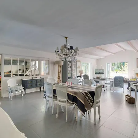 Maison Au Calme En Lisiere De Foret Avec Piscine Chauffee * Ars-en-Ré