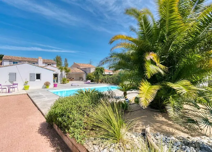 Maison Au Calme En Lisière De Forêt Avec Piscine Chauffée Ars-en-Ré