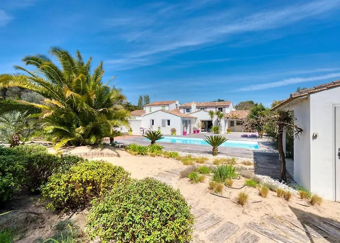 Maison Au Calme En Lisière De Forêt Avec Piscine Chauffée * Ars-en-Ré